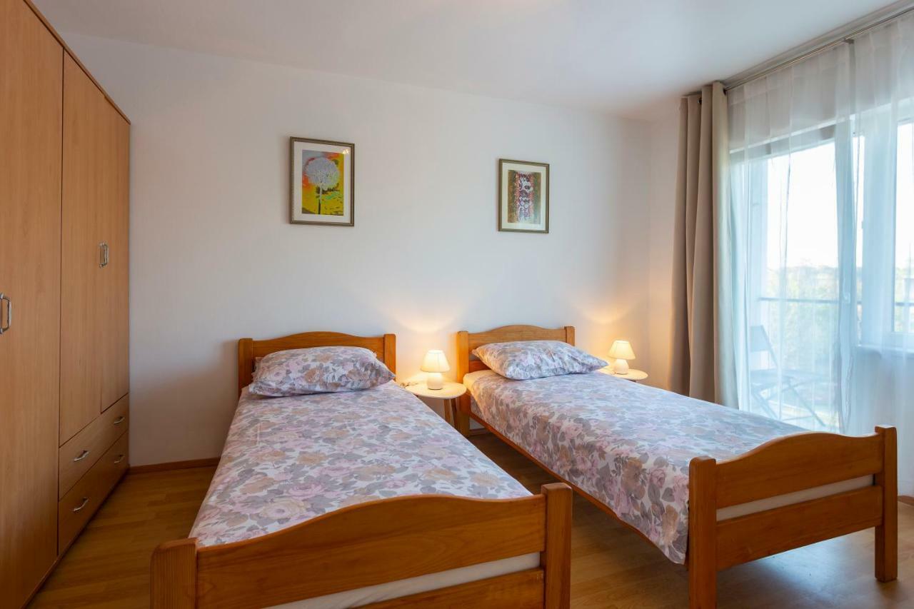 Apartment Anna With Free Private Parking Пула Экстерьер фото