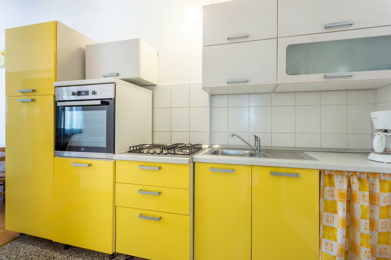 Apartment Anna With Free Private Parking Пула Экстерьер фото